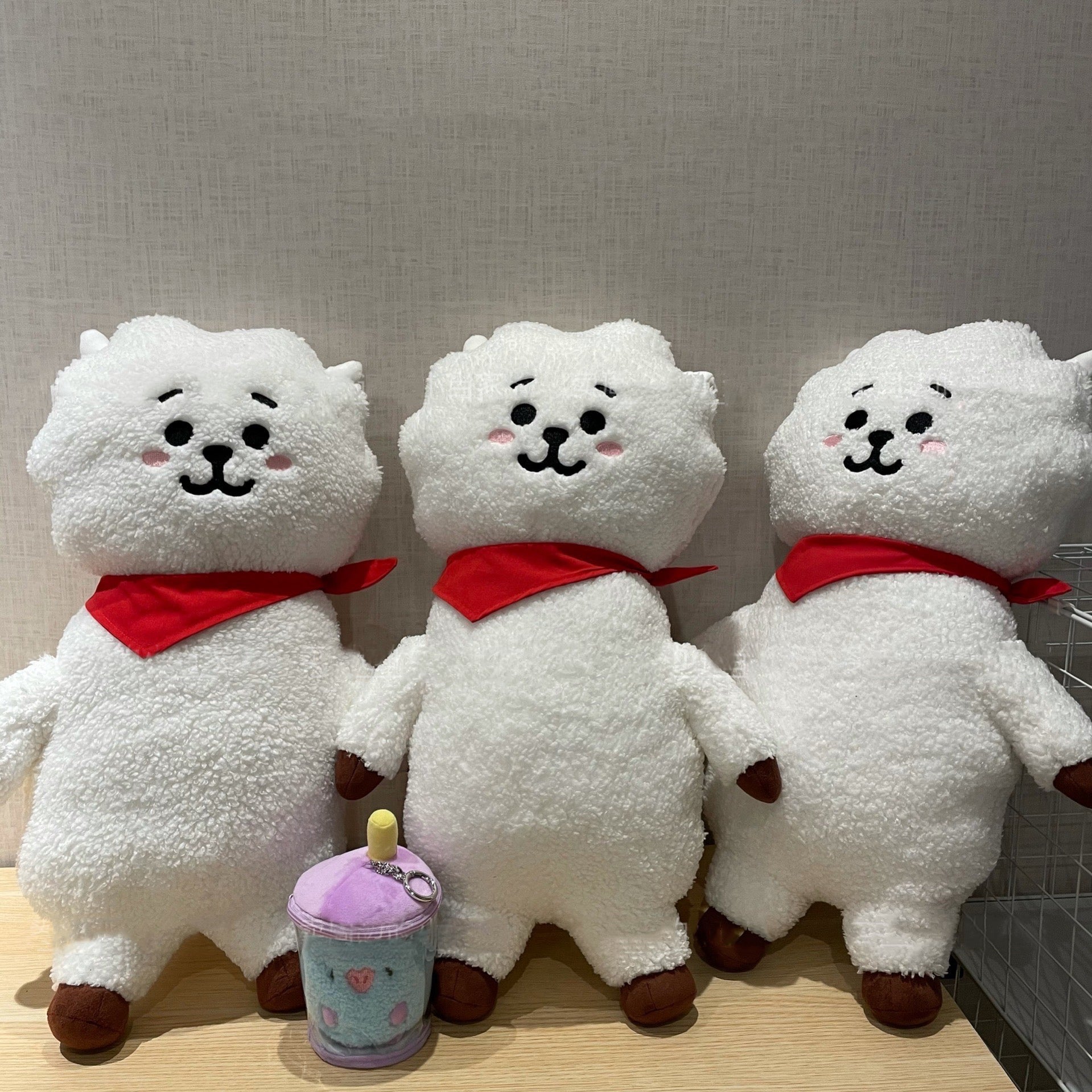 Limited Edition Korean Sstar Jin Shuozhen Big Sheep With Stuffed